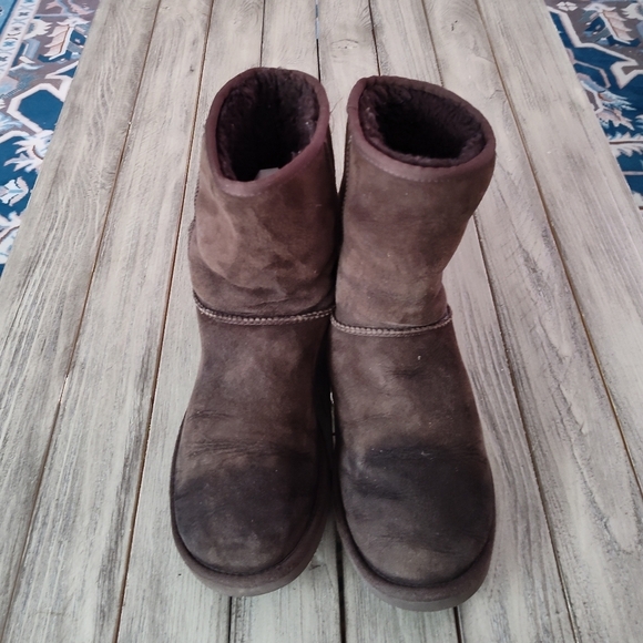 UGG Suede Short Boot in Brown Size Woman's 9 - Picture 10 of 13